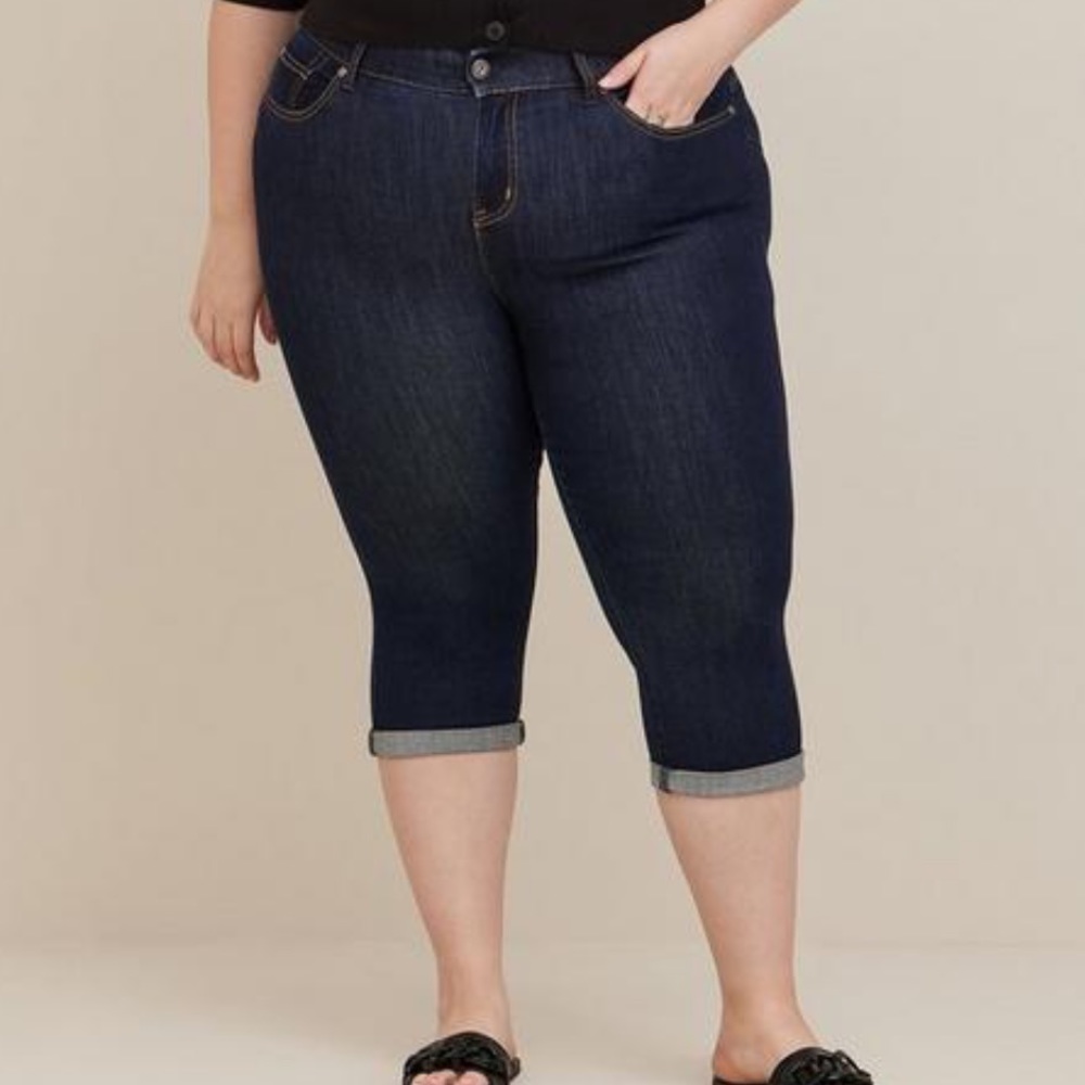 New with tags Torrid CROP BOMBSHELL SKINNY SUPER SOFT HIGH-RISE JEAN size 20
